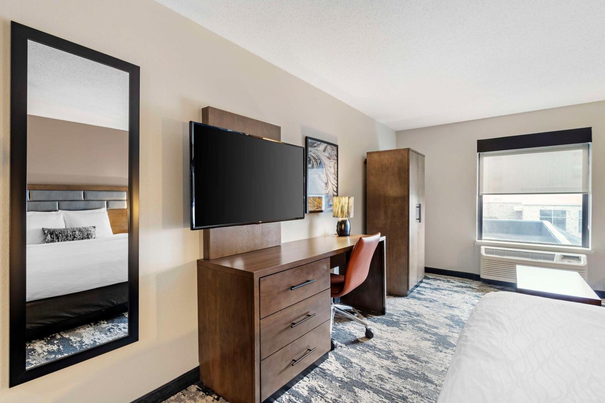 Best Western Plus Bourbonnais Hotel & Suites Eksteriør billede