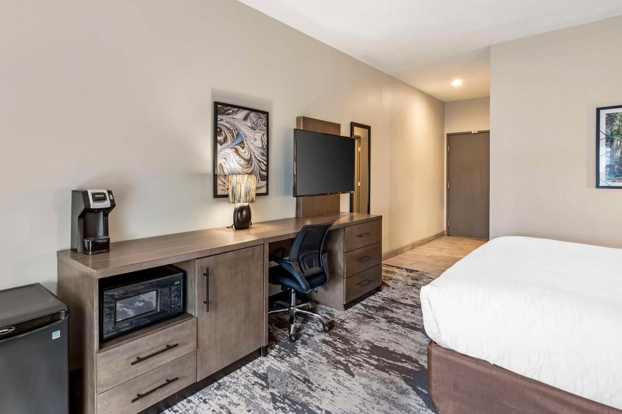 Best Western Plus Bourbonnais Hotel & Suites Eksteriør billede