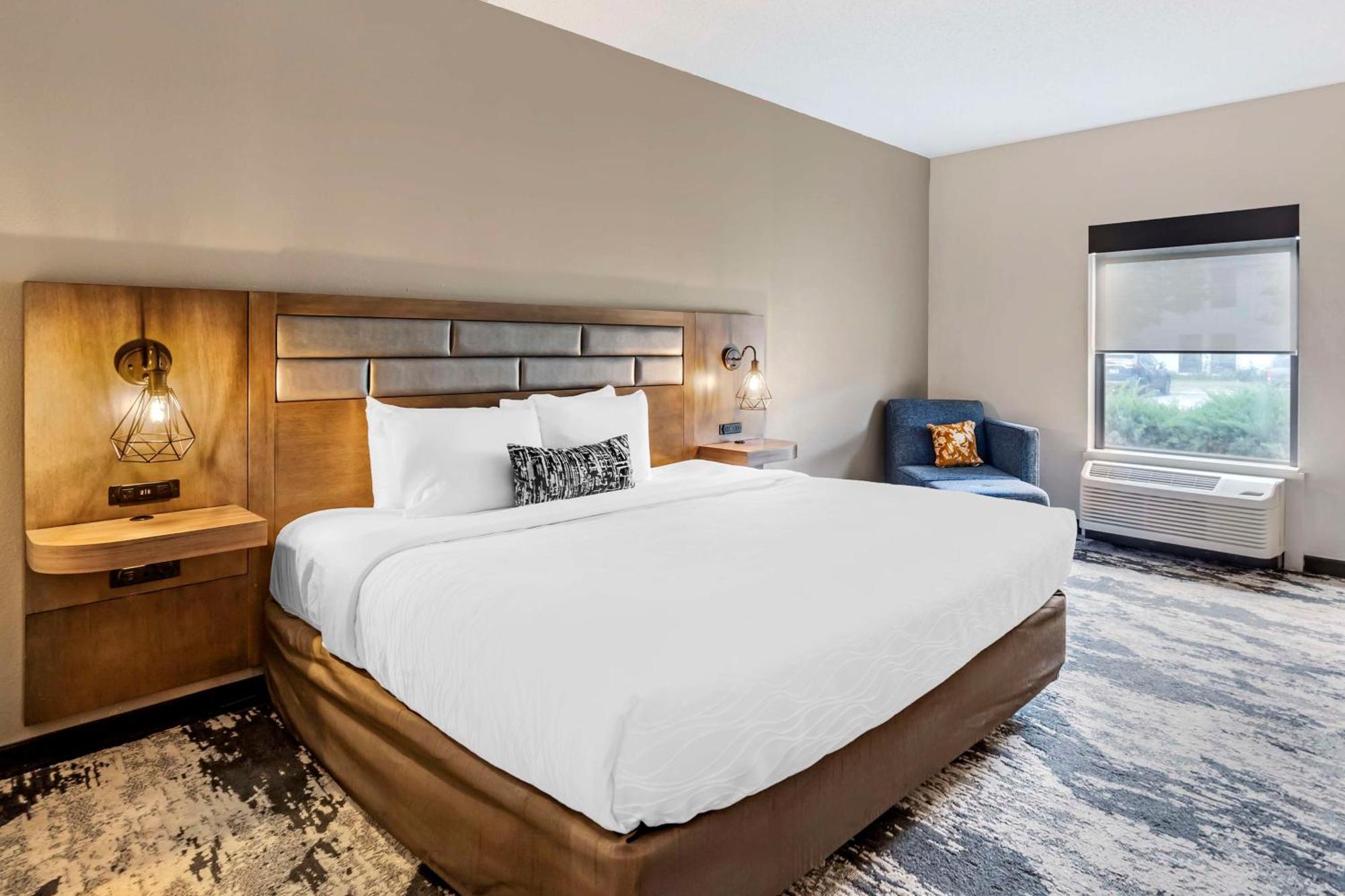 Best Western Plus Bourbonnais Hotel & Suites Eksteriør billede
