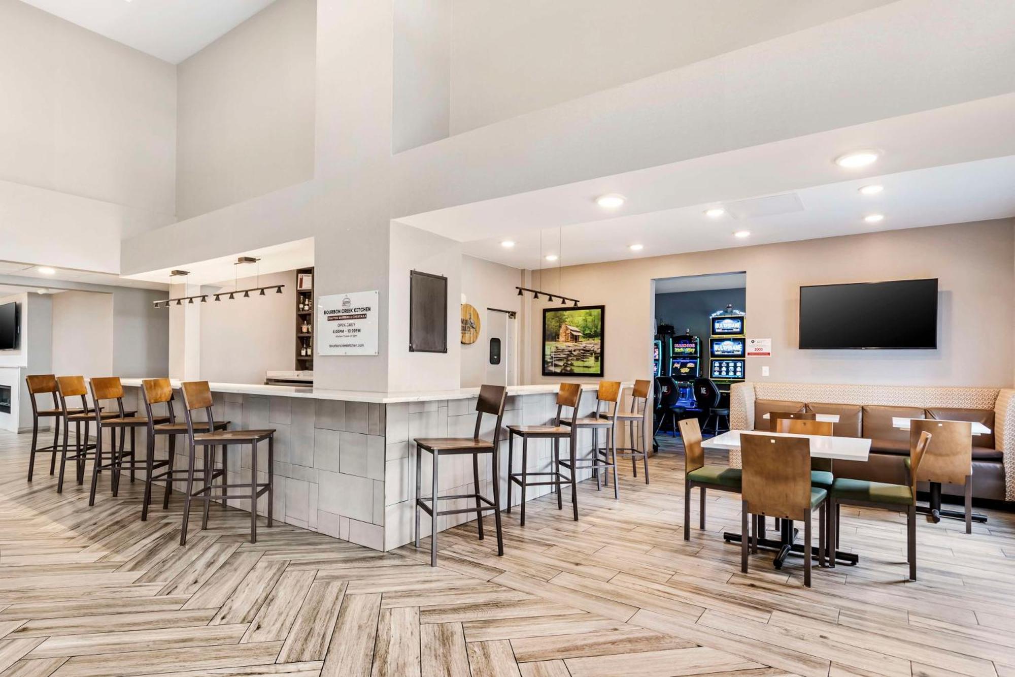 Best Western Plus Bourbonnais Hotel & Suites Eksteriør billede