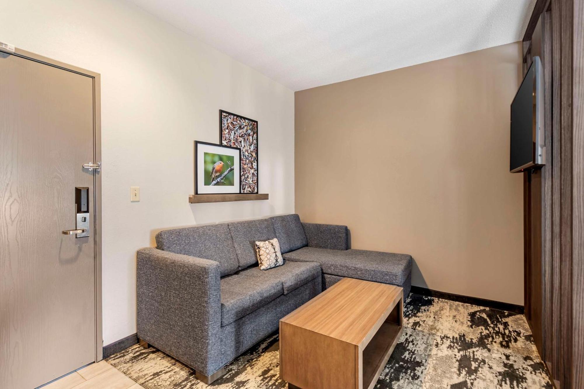 Best Western Plus Bourbonnais Hotel & Suites Eksteriør billede