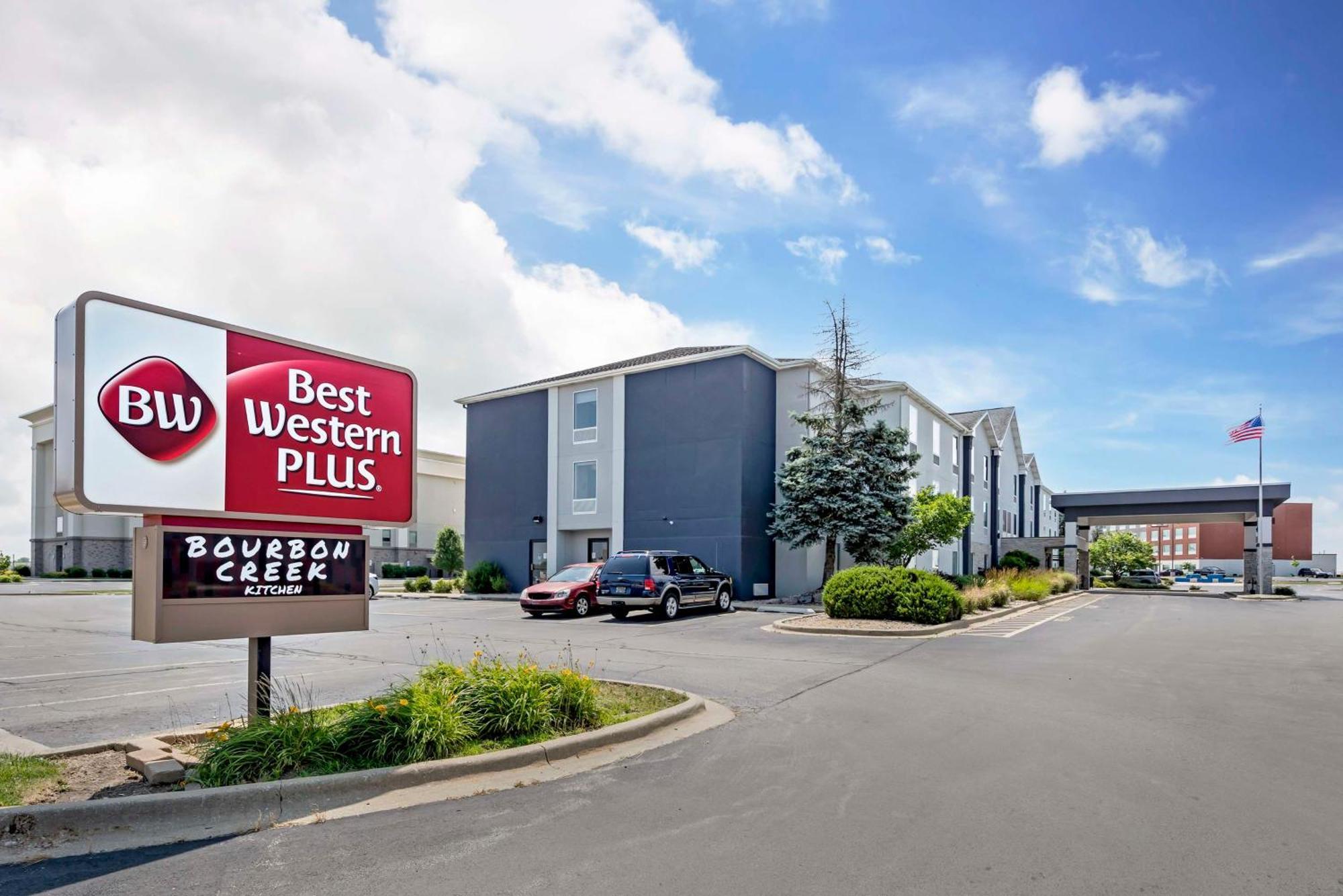 Best Western Plus Bourbonnais Hotel & Suites Eksteriør billede