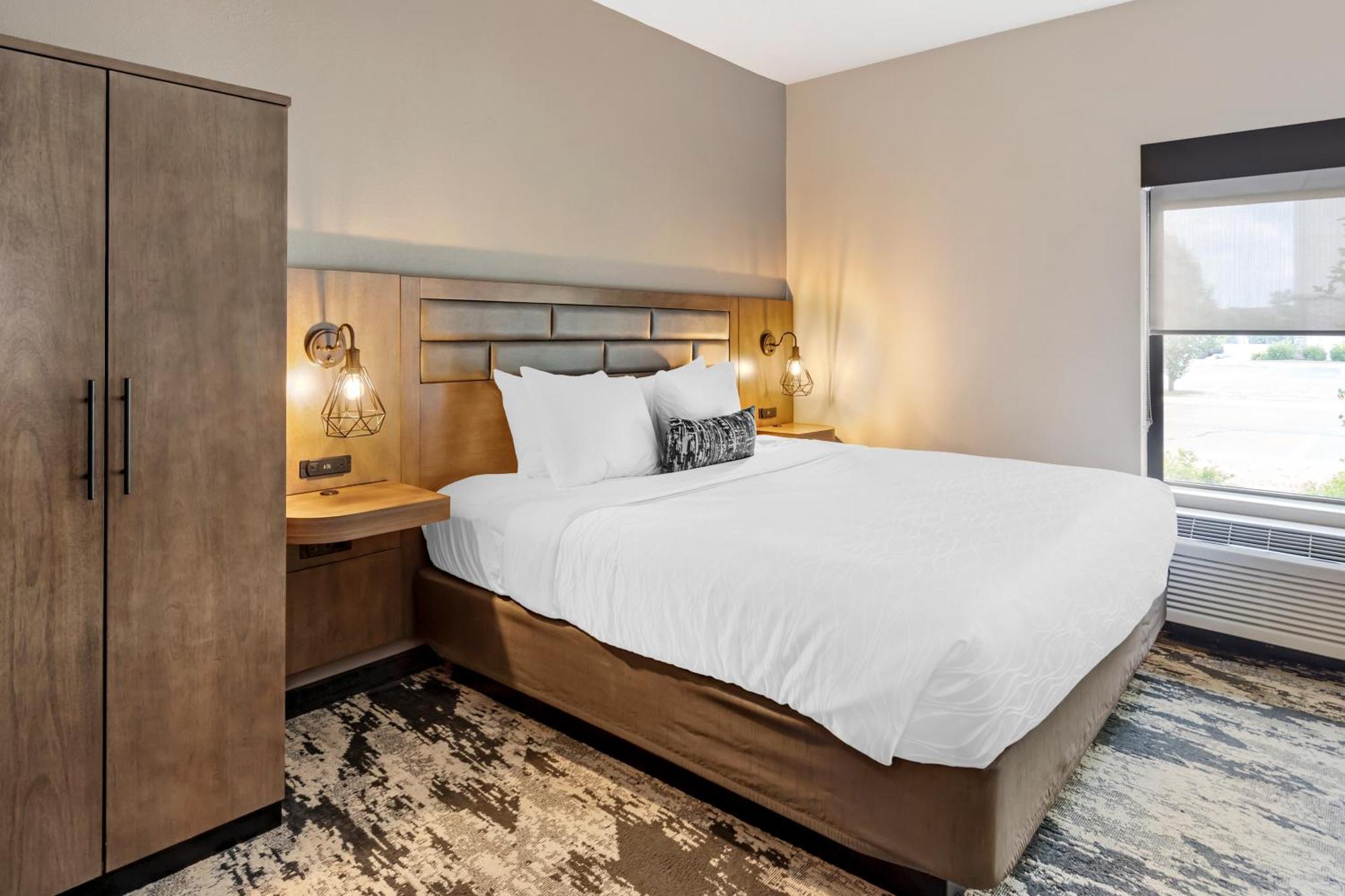 Best Western Plus Bourbonnais Hotel & Suites Eksteriør billede